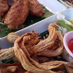 ไส้เป็ดทอดกระเทียม