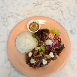 ข้าวเนื้อสไลด์ผัดเนย
