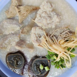 โจ๊กหมูไข่เยี่ยวม้า