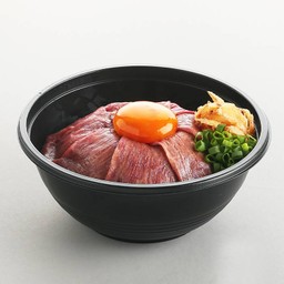 ข้าวหน้าเนื้อวากิวกับไข่ดองซีอิ๊วญี่ปุ่น