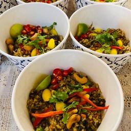 เซตปิ่นโตสุขภาพ-มังสวิรัติ E (สลัดฟักทองญี่ปุ่นย่าง,ข้าวผัดกาน่าฉ่าย,ปอเปี๊ยะเจ,ขนมหวาน-ผลไม้)