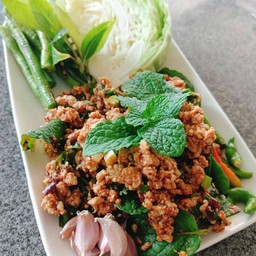 ลาบเนื้อ