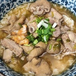 ข้าวต้มเครื่องใน