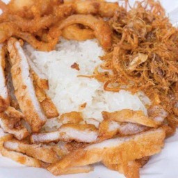ข้าวเหนียวหมู เจ๊ติ่ง หน้าฐานทัพเรือสงขลา