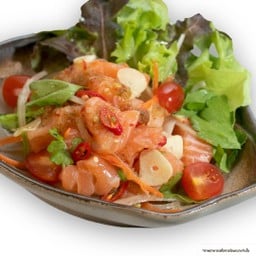 ยำแซลมอน