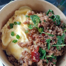 ไข่ข้น+กะเพราหมูสับผัดพริกแห้ง