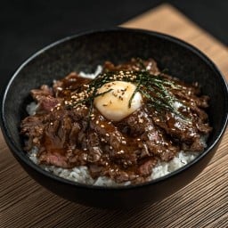 ข้าวหน้าเนื้อเกาหลี Seoul Slice House