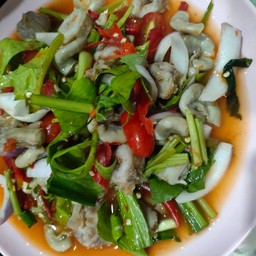 ยำไส้ตัน