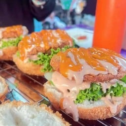 รีเทิร์น เบอร์เกอร์ทอด ซอสโฮมเมด สายบุรี
