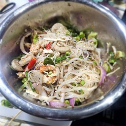 ยำขนมจีน