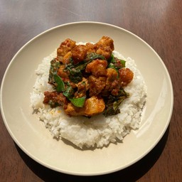 พริกแกงหมูกรอบ