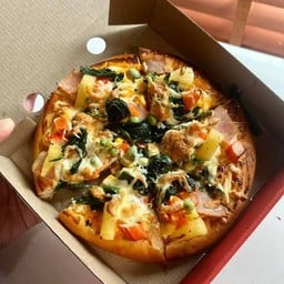 พิซซ่าฮาวายเอี้ยนผักขม