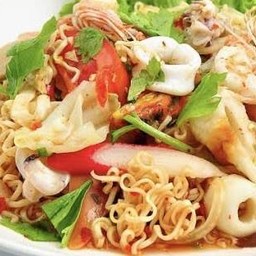 ยำมาม่า