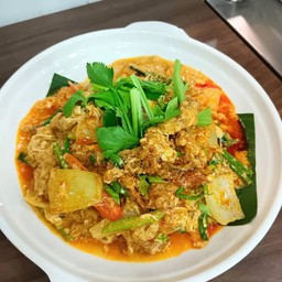 ปูนิ่มผัดผงกระหรี่