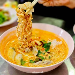 ก๋วยเตี๋ยวต้มยำปลา (พิเศษ)