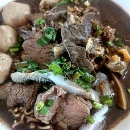 ก๋วยเตี๋ยวเนื้อเมืองทอง 1