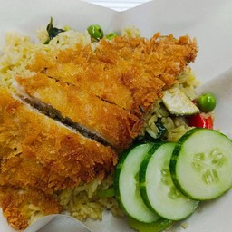 ข้าวคลุกแกงขียวหวานไก่กรอบ