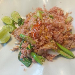 ข้าวผัดโบราณสีชมพู