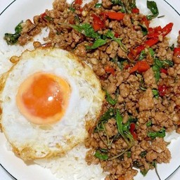 ข้าวผัดกระเพรา