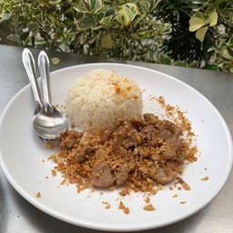 ข้าวหมูทอดกระเทียม