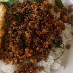 ผัดเผ็ดกบราดข้าว