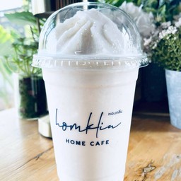 มะพร้าวน้ำหอมปั่นนมสด