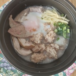 โจ๊กหมูเครื่องใน