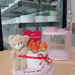 2.เค้กหมี8cm จัดใส่กล่องใสน่ารักมากๆค่ะ(1 เสริฟ)