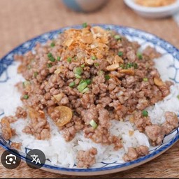 หมูสับผัดกระเทียม