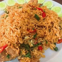 ผัดมาม่า