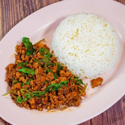 กระเพราหมูสับ