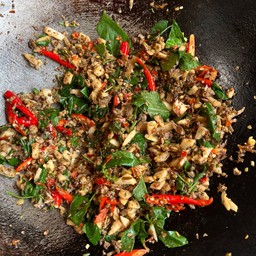 ผัดเผ็ดหนูนากับข้าว