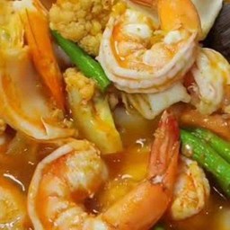 แกงส้มผักรวมกุ้ง