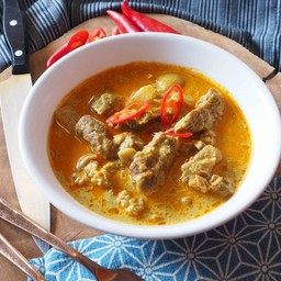 ข้าวแกงกะหรี่เนื้อไทยวากิว(ฟักไทย) สไตล์ไทยจีน