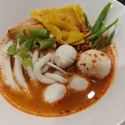 เส้นปลาต้มยำ