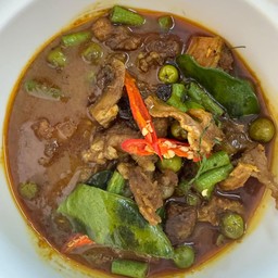 แกงคั่วกะทิเนื้อเปื่อย(กับข้าว)