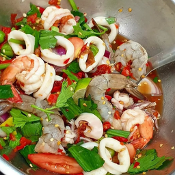 ตำ รวมทะเล ( ใส่วัสถุดิบ ที่ร้านมี )