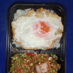 ข้าวหมูกรอบพริกเกลือ