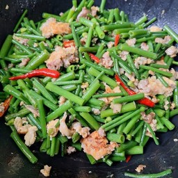 ดอกหอมน้ำมันหอยหมูสับ