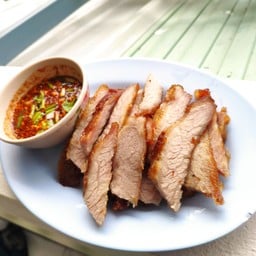 เบิ่งย่างหมู