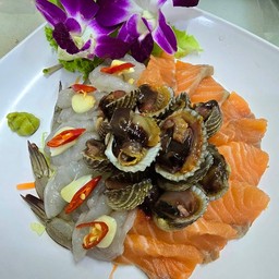 สามสหายสาบดิบ