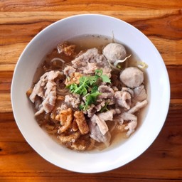 ก๋วยเตี๋ยวหมูน้ำใส