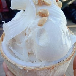 จัมโบ้ อาหารตามสั่ง มะพร้าวปั่นนมสด เพชรเกษม 106