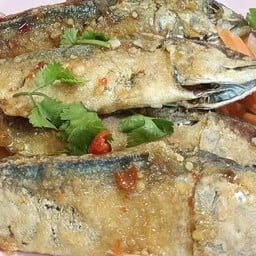 ปลาทูทอดราดน้ำ 3 รส