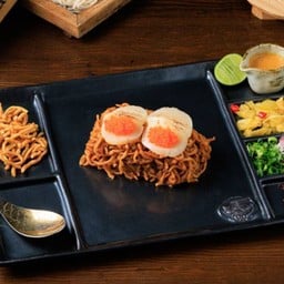 ข้าวซอยผัดแห้งหอยเชลล์