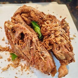 โครงไก่