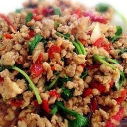 ร้านกระเพร๊า กระเพรา byแม่โมเดล บ้านบ่อน้ำ
