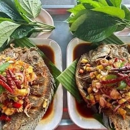 เมี่ยงปลาทอดสไตล์สุวลัย