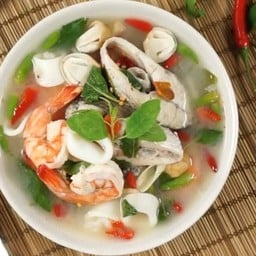 ต้มยำโป๊ะแตกทะเลรวม