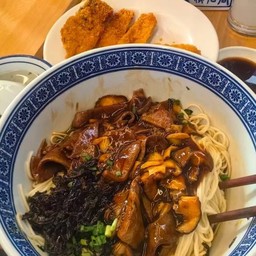 猪肝面 ก๋วยเตี๋ยวตับหมู